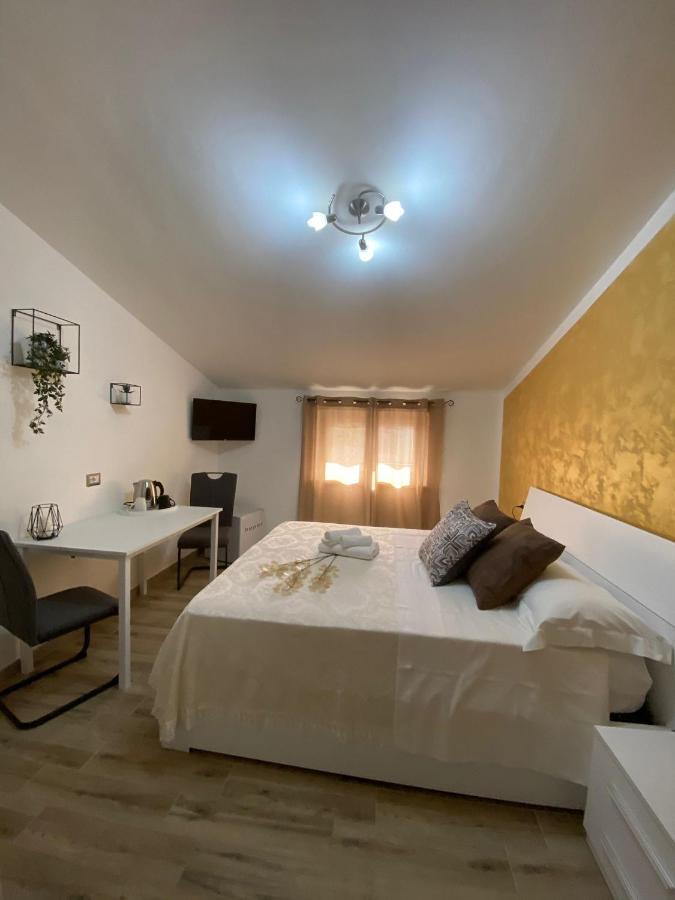 Cadoni Guest House Bosa Exterior photo